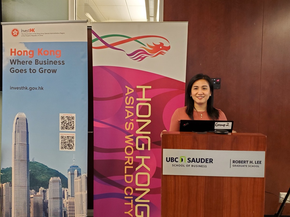 The Director of the Hong Kong Economic and Trade Office (Toronto) (HKETO), Ms Emily Mo, speaks at a seminar titled “Unlock Your Future: Career Opportunities in Hong Kong” co-hosted by the Hong Kong-Canada Business Association (Vancouver Section) and UBC Sauder School of Business on October 23.